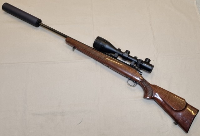 Remington 700 ADL Kal. 30-06 m/Vortex Crossfire II 3-12x56 og lyddemper