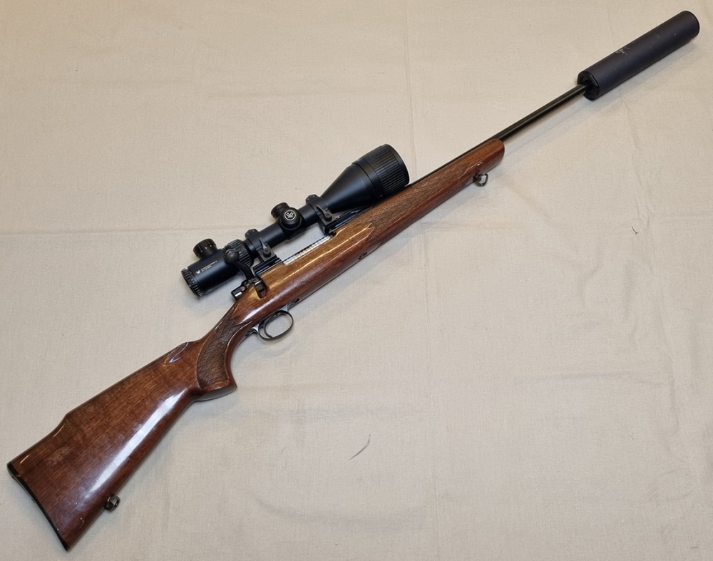 Remington 700 ADL Kal. 30-06 m/Vortex Crossfire II 3-12x56 og lyddemper