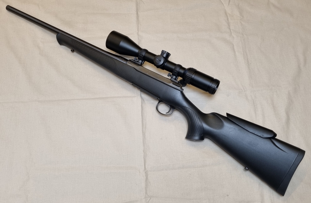 Sauer 100 XTA m/Justerbar kolbekam og Welter 2-12x50 IR L4