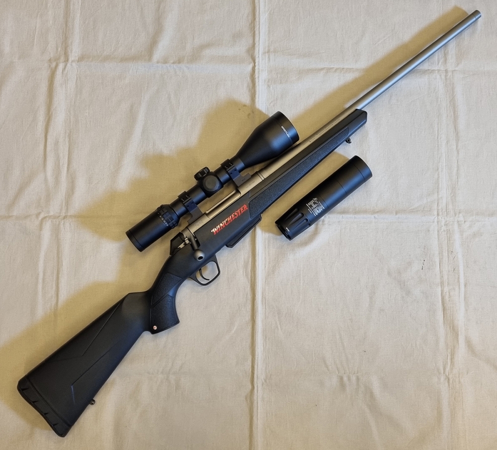 Riflepakke Winchester XPR kal. .223 Rem med Breitler Ultima 3-12x56 kikkerteikte og A-Tec H-2 lyddemper