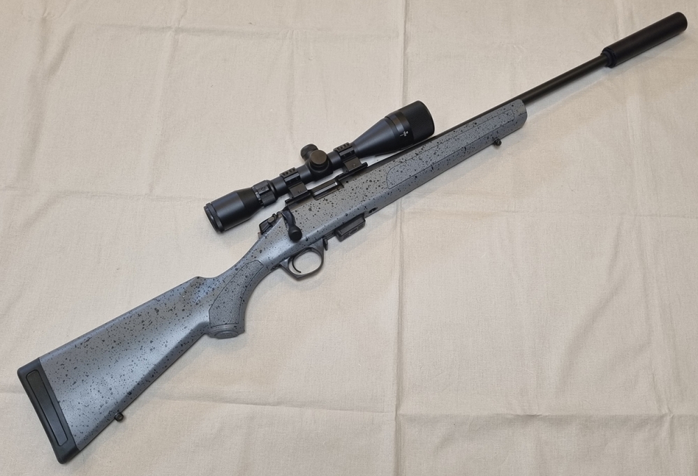 Bergara BMR steel 22LR m/Scandium c22 3-9x40 AO kikkertsikte og A-Tec Wave lyddemper.