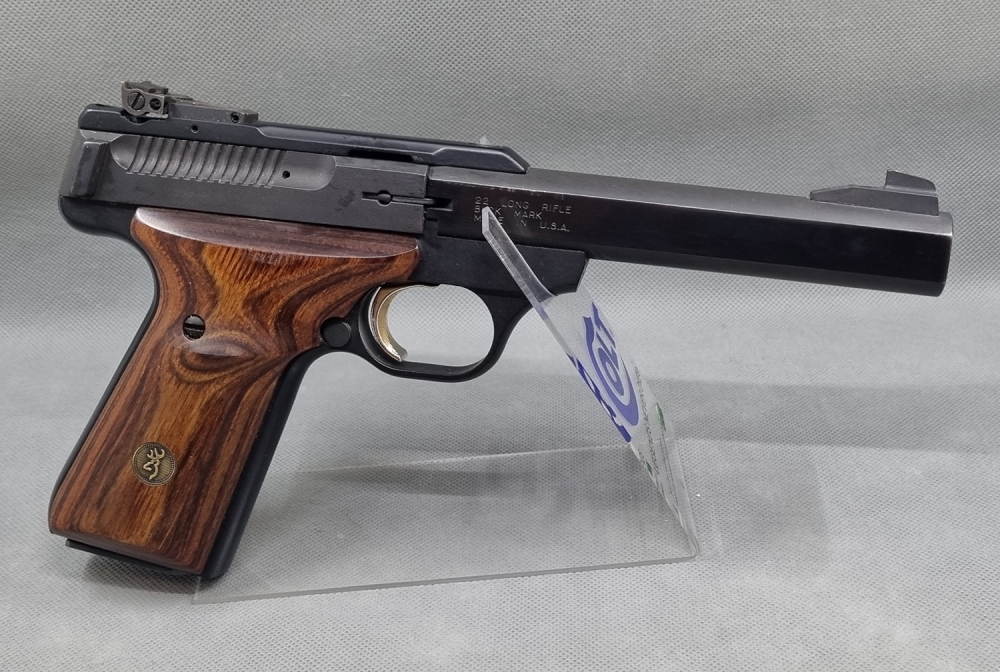 Pent brukt Browning Buck Mark STD 22LR.