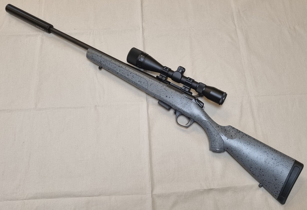 Bergara BMR steel 17HMR m/Scandium c22 3-9x40 AO kikkertsikte og A-Tec CMM-6 lyddemper.